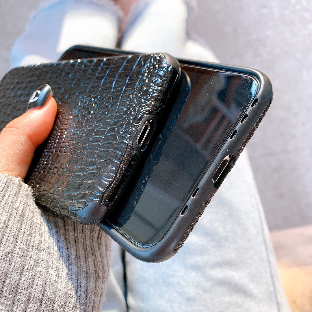 Ốp Lưng Da IMD Vân Nổi Crocodile Black