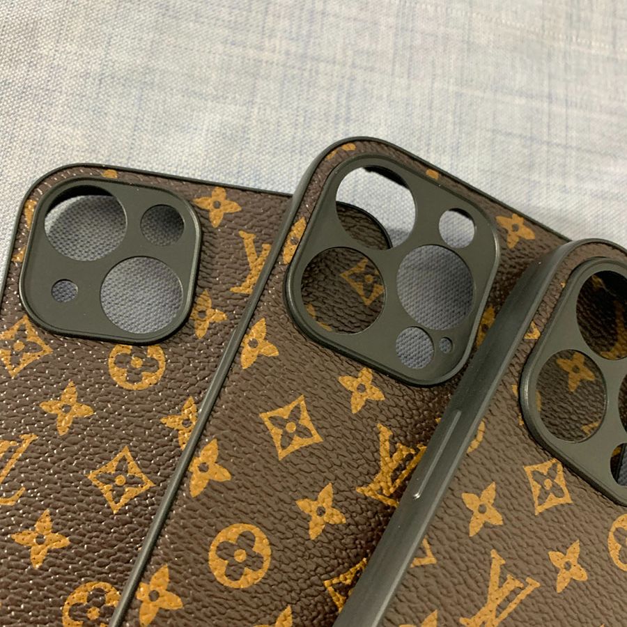 Ốp lưng giả da LV cho IPhone 13-13 Pro-13 Pro Max