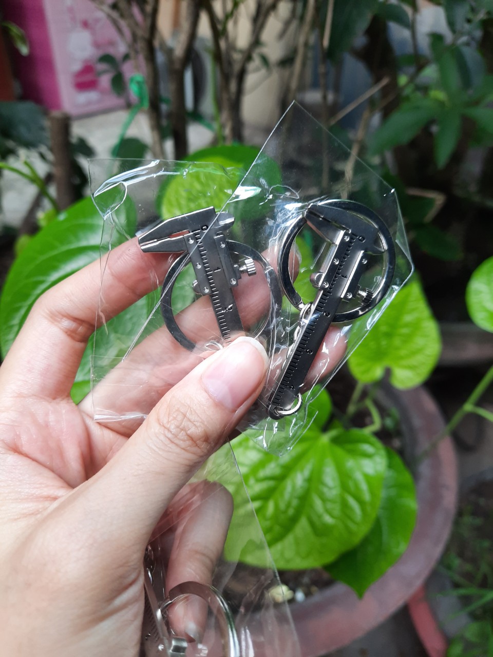 Thước kẹp mini kèm móc khoá chất liệu inox 30mm