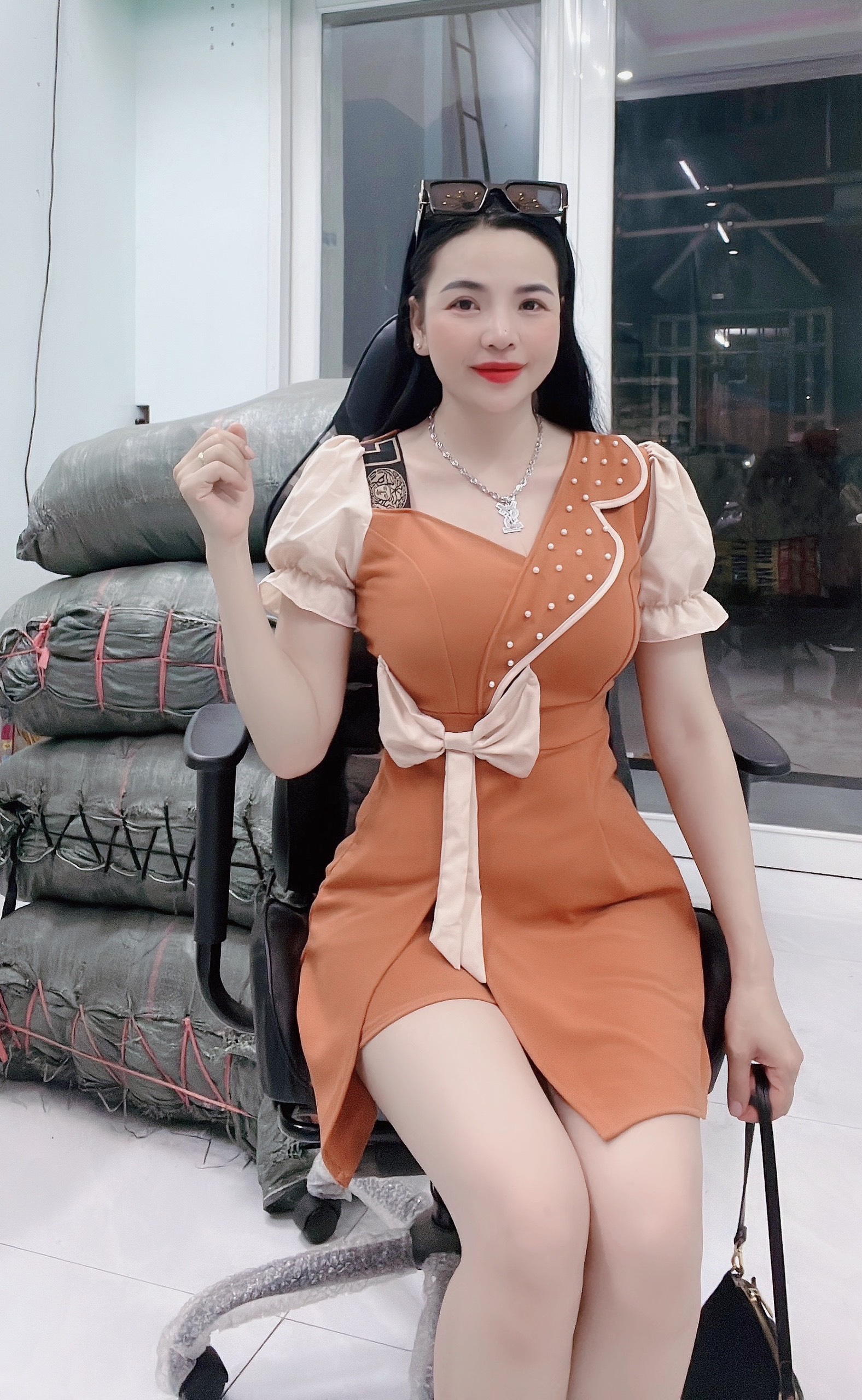 SÉT ÁO PHÔM DÀI KÈM QUẦN ĐÙI-MẶC TÔN DÁNG.AK14
