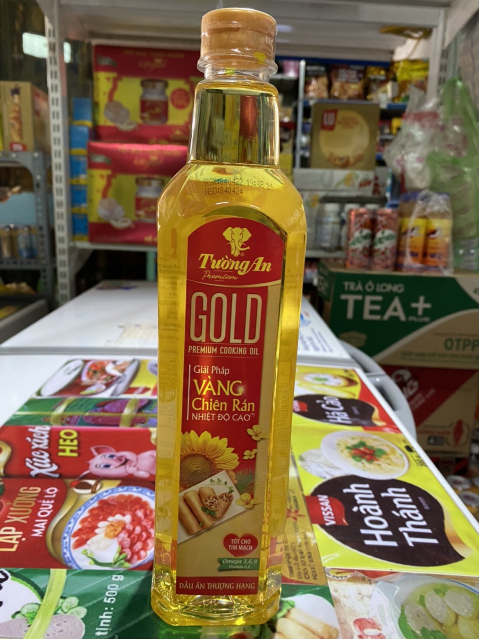 Dầu ăn thượng hạng Tường An Gold 1lit