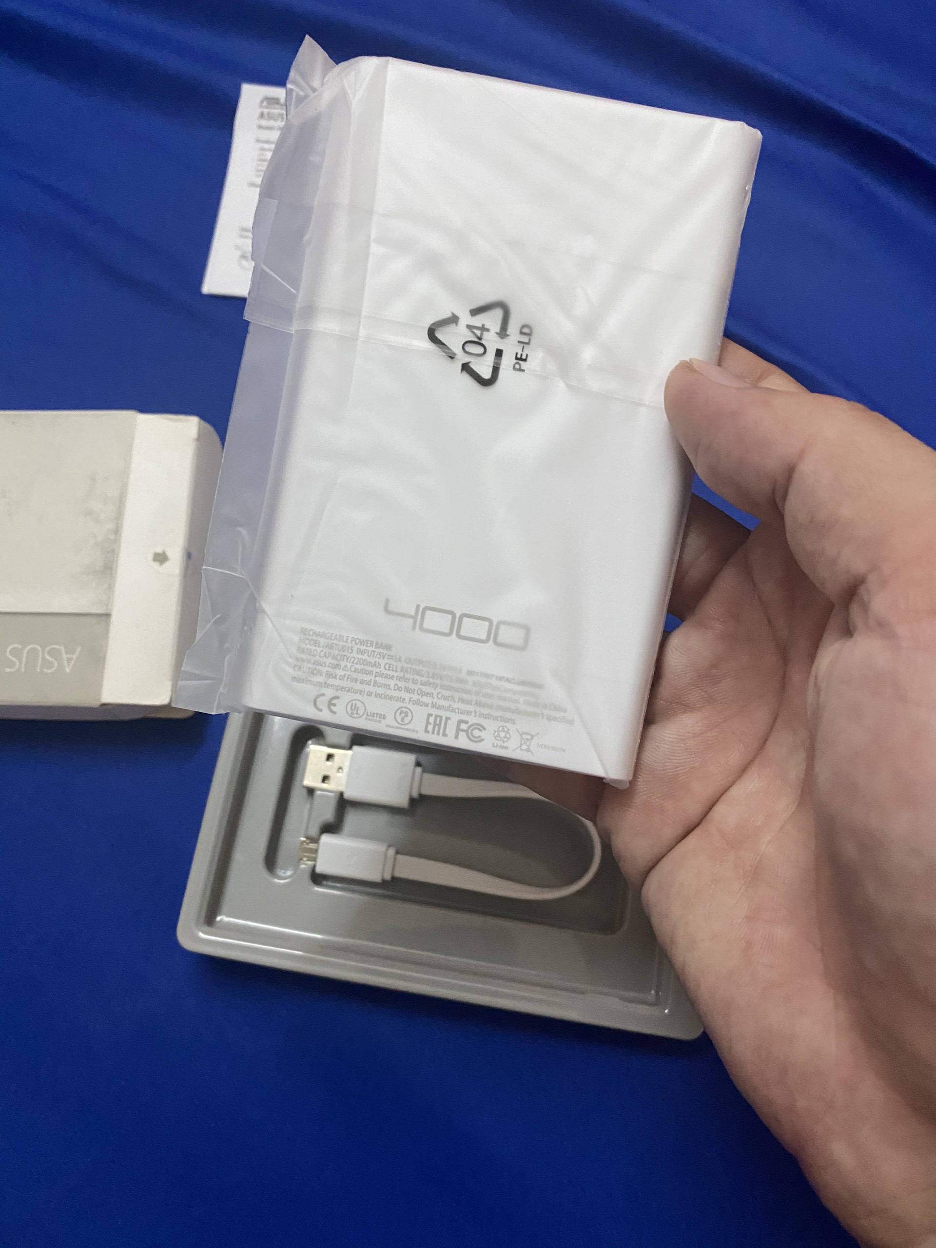 [HCM]Sạc dự phòng ASUS ZenPower Slim Trắng (4000mAh)