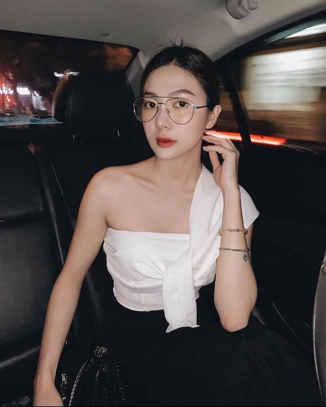 [HCM][ẢNH THẬT] Áo CROPTOP Lệch 1 Bên Vai (TRẮNG)