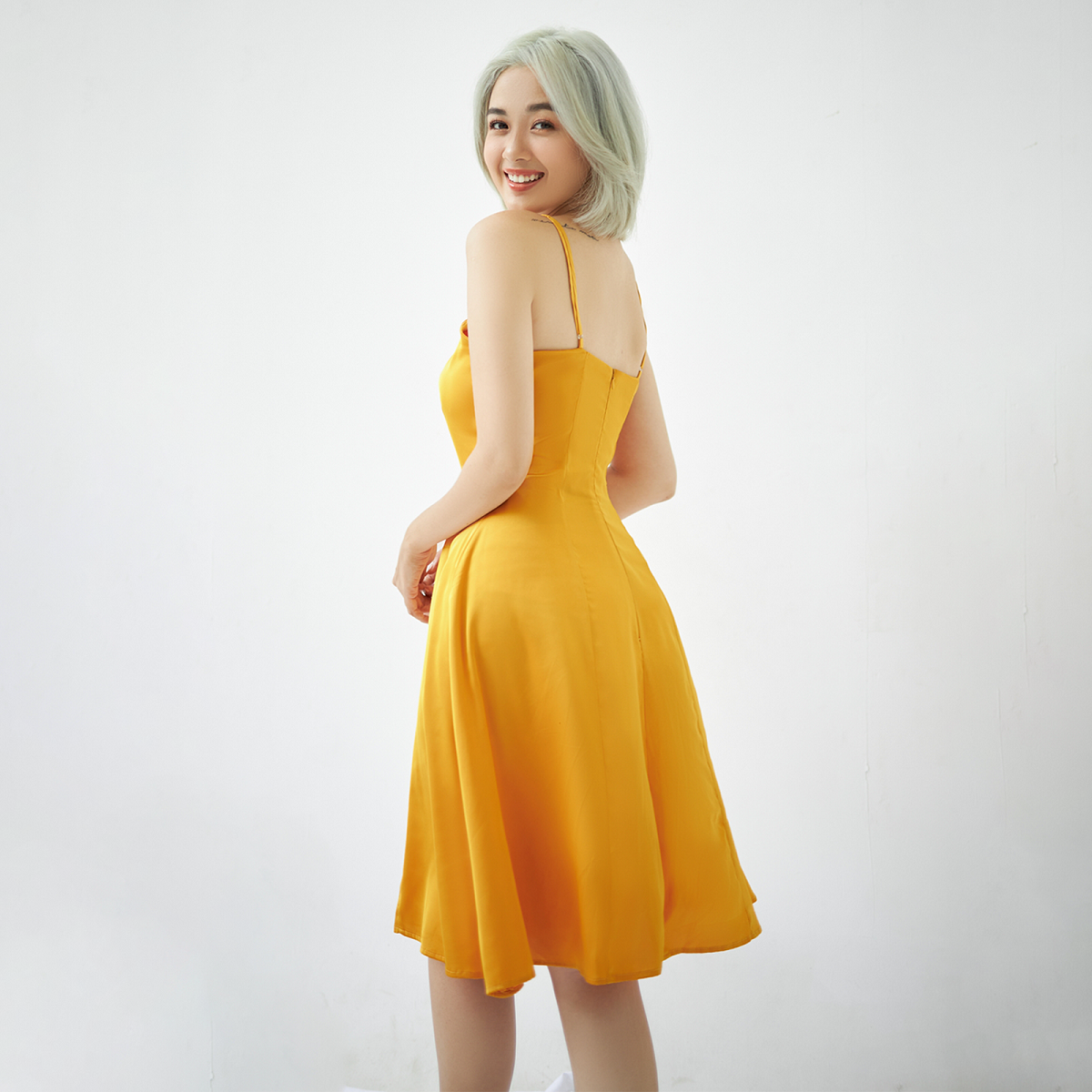VIBES Váy ngủ lụa trơn Lady Dress
