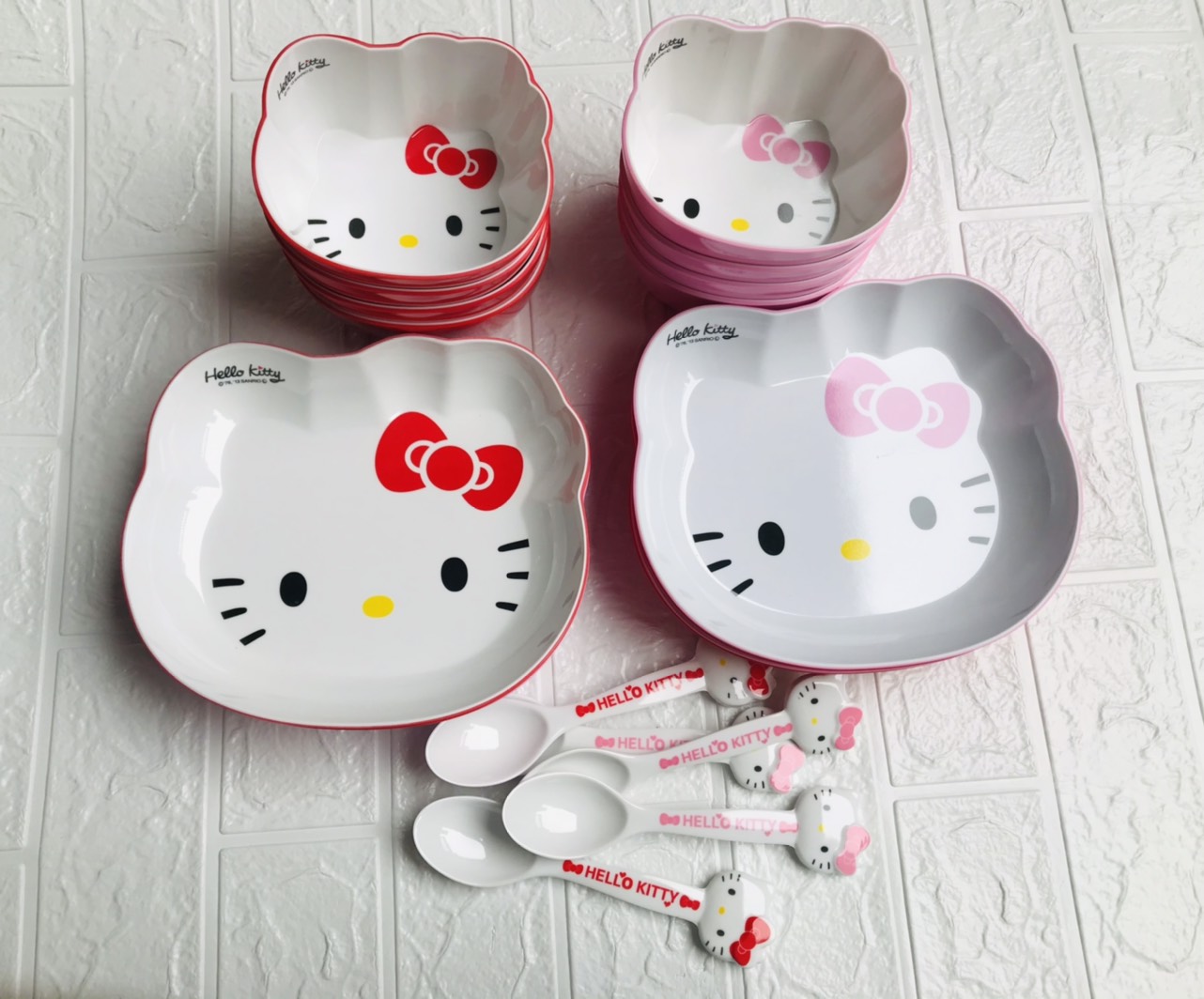 Bát Đĩa Giả Sứ Hình Mèo Hello Kitty Siêu Đáng yêu Cho Bé Ăn Dặm