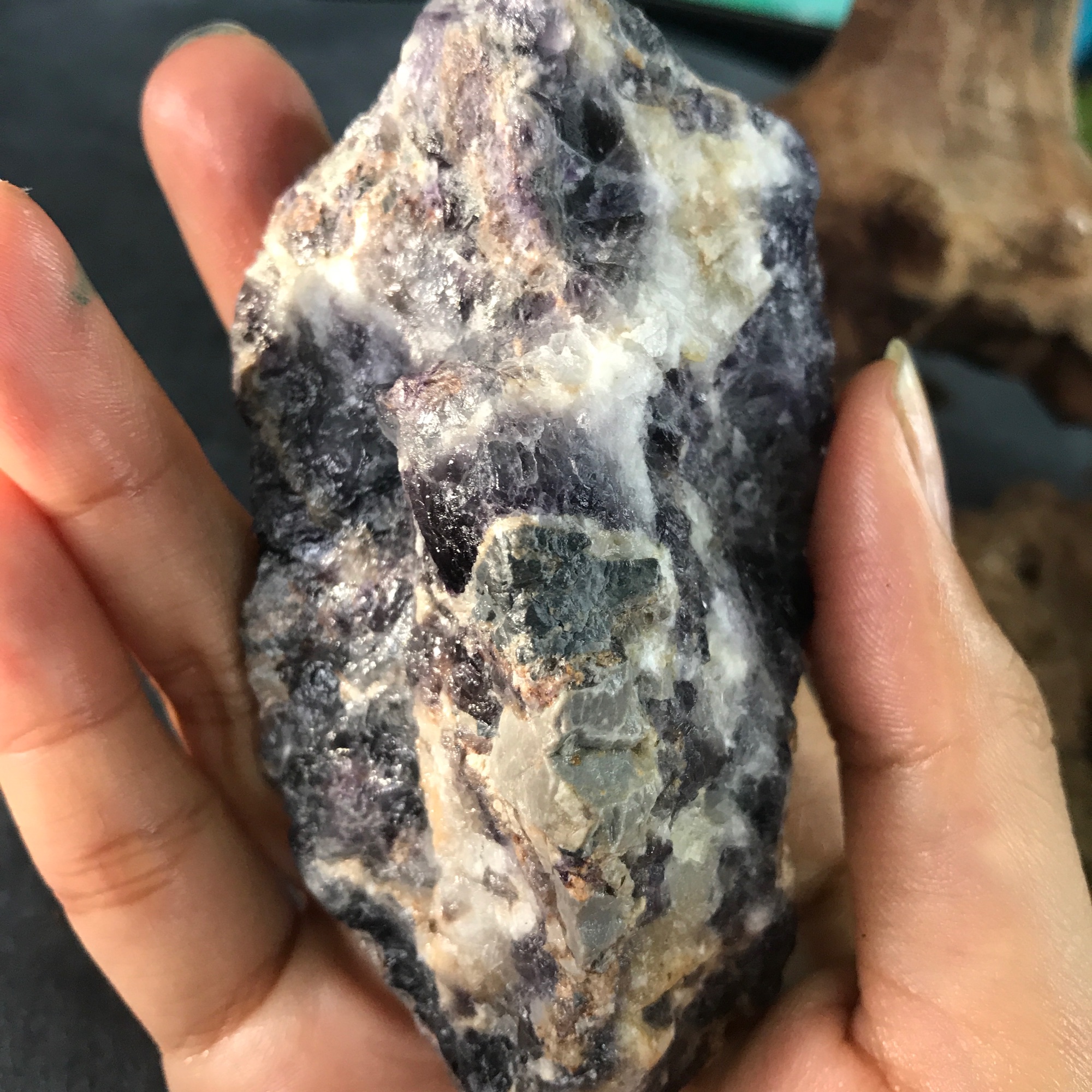 Đá fluorite tự nhiên 200g