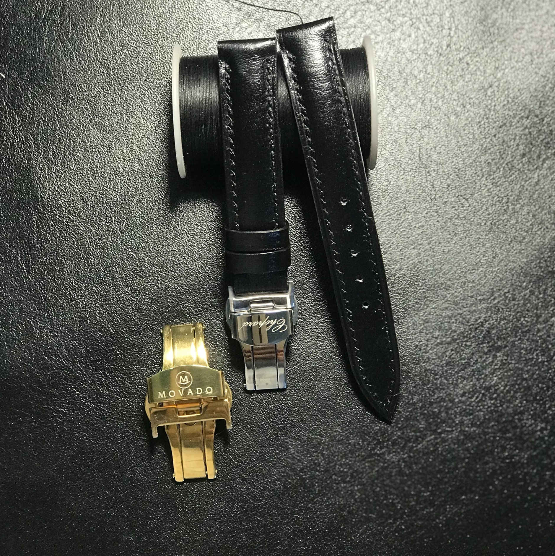 Khóa bướm đồng hồ Movado (Khắc logo CNC)