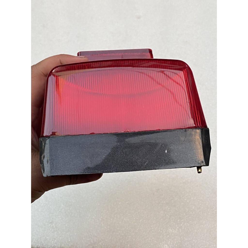 ĐÈN HẬU XE CUP 82