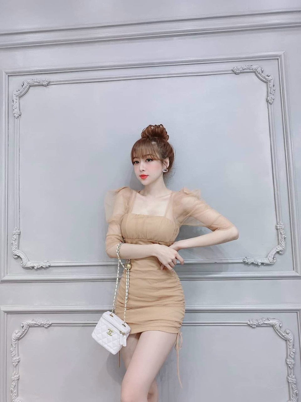 Đầm body cổ vuông tay lưới nữ tính.fashionlyly