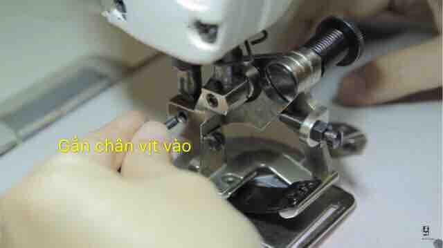 Chân vịt xếp ly máy 1 kim công nghiệp