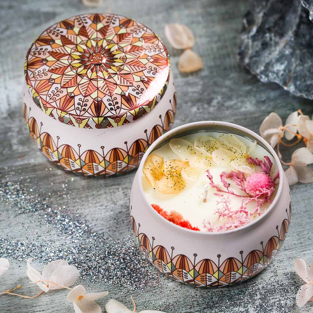 Sét 4 hộp nến thơm hoa khô thiên nhiên cao cấp tạo mùi hương dễ chịu, thích hợp với mọi không gian phòng khách, phòng ngủ, nhà tắm, giúp khử mùi, tạo cảm giác ấm cúng - Bộ 4 hộp nến thơm hộp thiếc có nắp đậy độc đáo