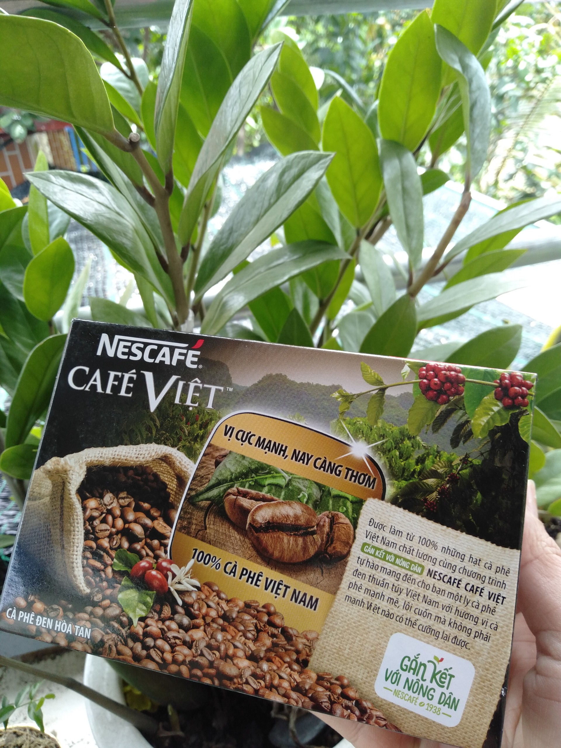 [HCM] Cà phê hòa tan Nescafe -  Cà phê Việt đen đá (Hộp 15 gói x 16 g)