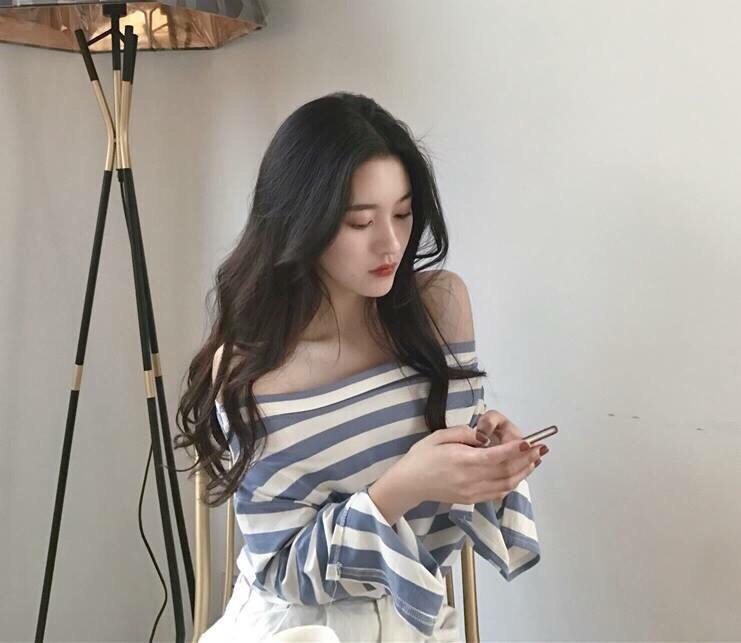 Áo thun kiểu lệch vai siêu xinh ad35