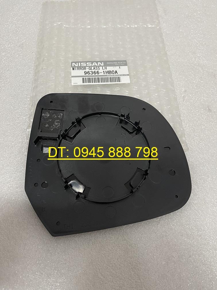 Mặt gương chiếu hậu Nissan Sunny