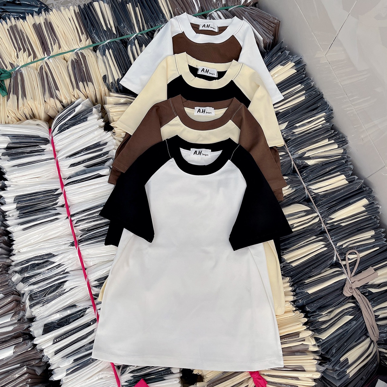 Áo thun dáng ôm nữ Tay Lỡ RAGLAN Trơn ( RAGLAN A.H )