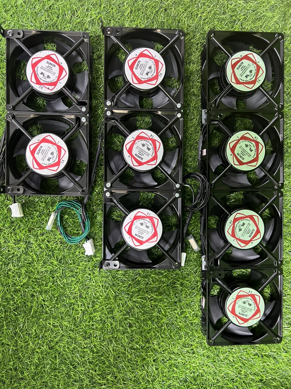 Quạt tản nhiệt Inverter (cảm biến tự động tắt mở theo nhiệt độ của inverter)