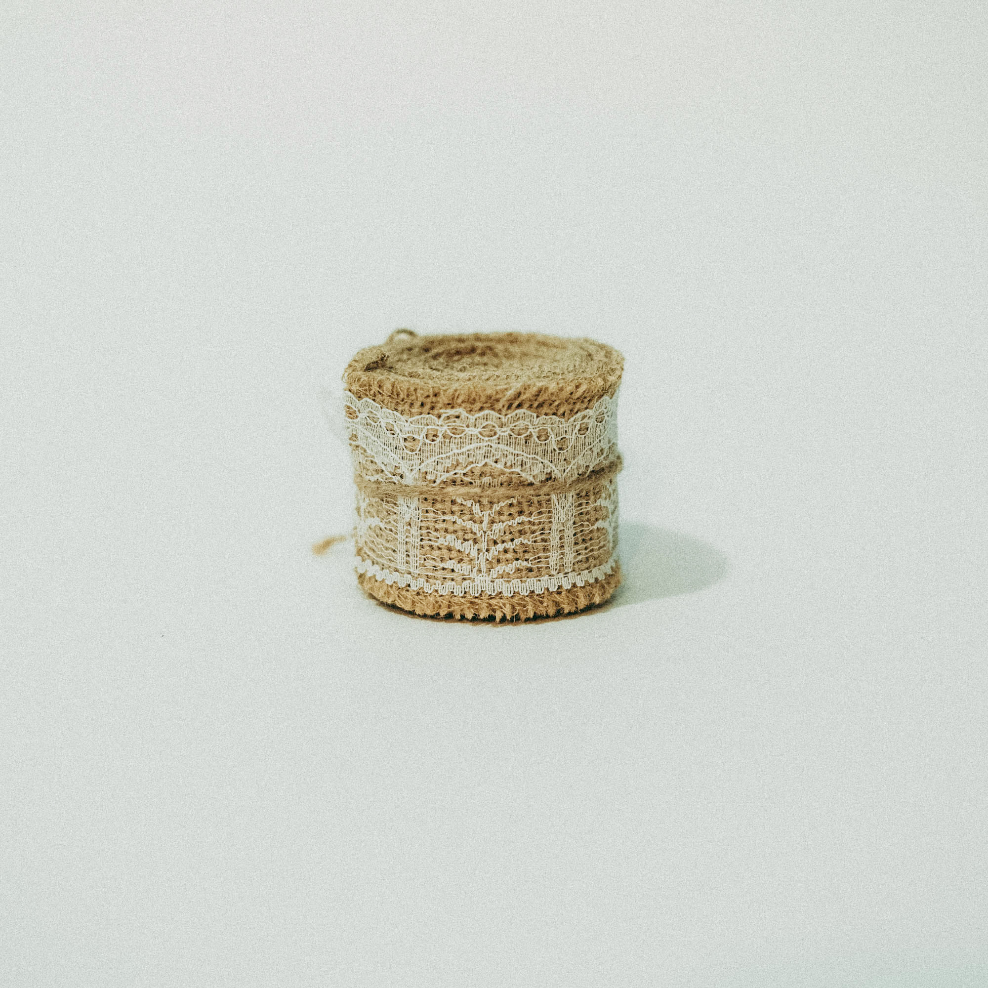 [HCM]Cuộn vải bố ren Trang trí - Dài 2m x rộng 5cm