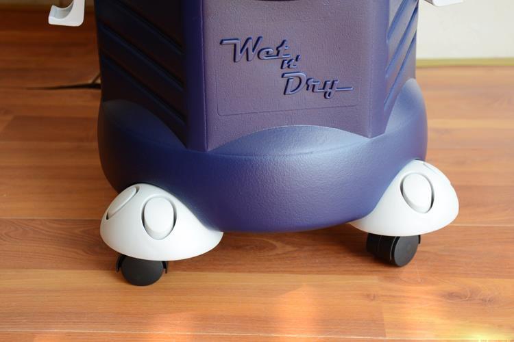 Máy hút bụi công nghiệp 32L Tiross TS9301 (1600 W)
