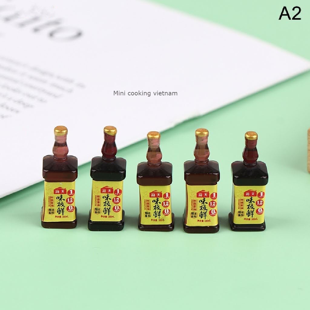 1 chai gia vị cho nhà búp bê