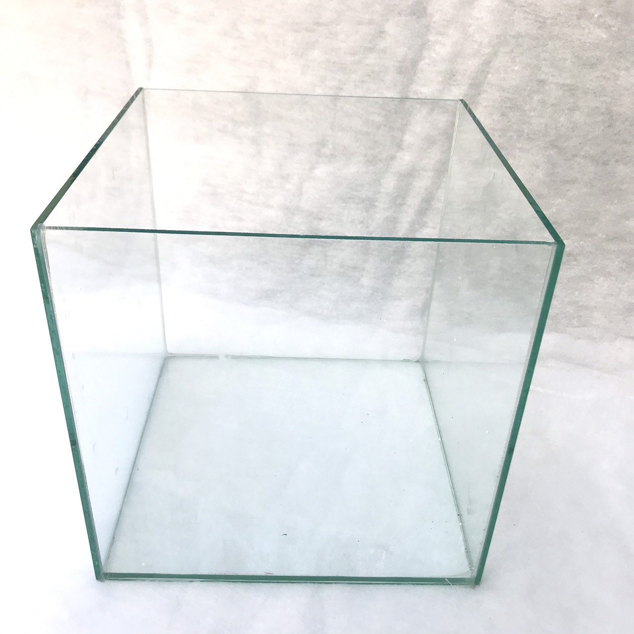 Bể cá mini 30cm CUBIC dành cho nuôi cá hoặc chơi thủy sinh