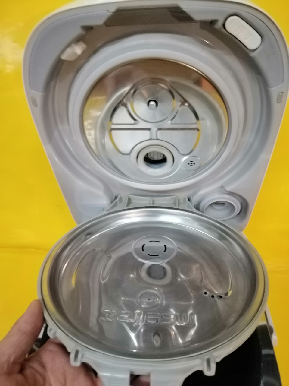 Nồi cơm nội địa Nhật Panasonic SR-SU103 (1.0L) cốc nước bù ẩm (903091)