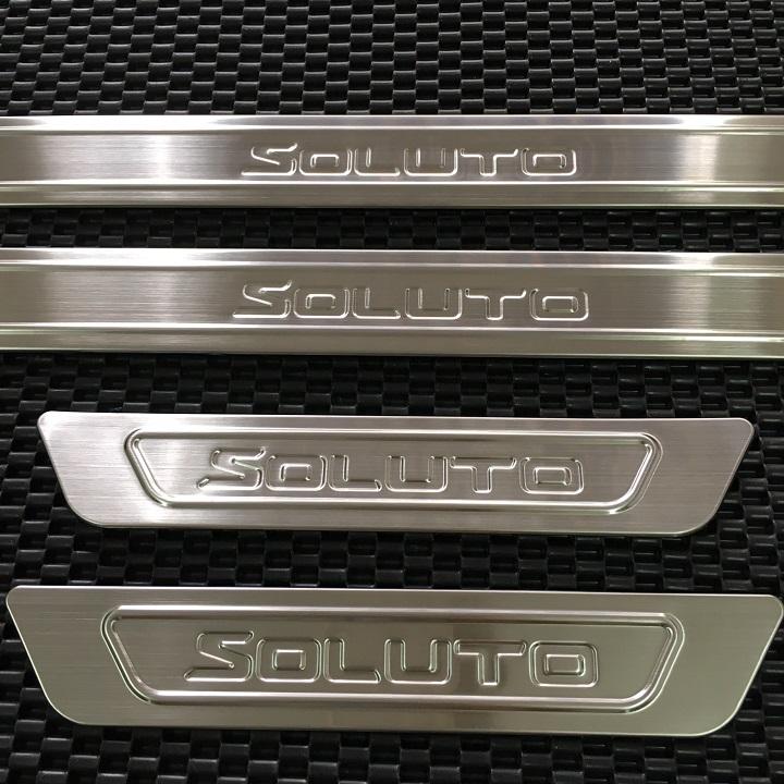 ỐP BẬC NGOÀI INOX KIA SOLUTO