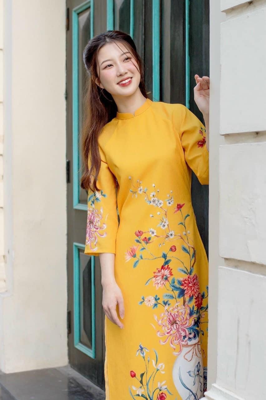 Áo dài lụa gấm mẫu mới