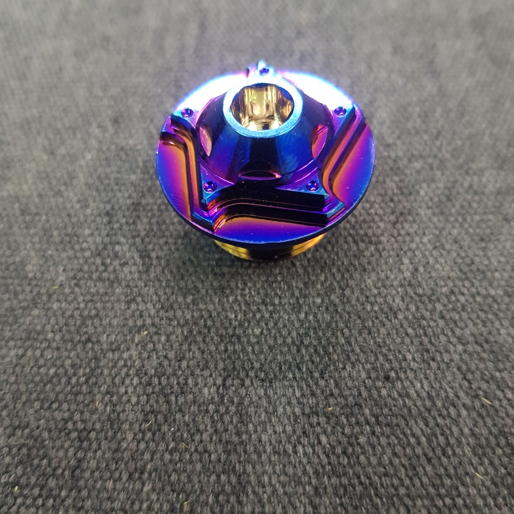 Ốc nắp nhớt xe máy INOX xi titan kiểu Phi tiêu xoáy 2 tầng gắn các dòng xe YAMAHA (màu titan)