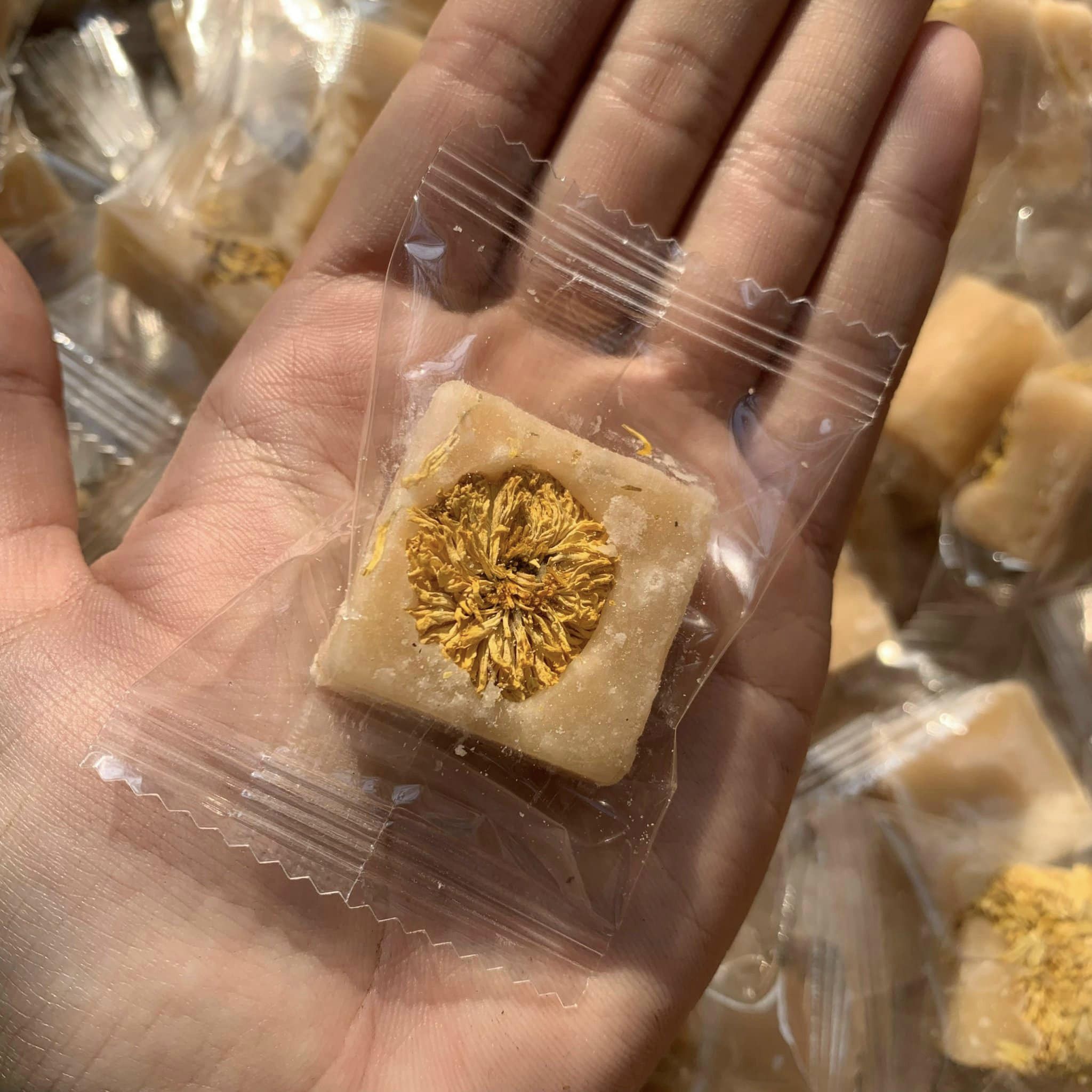 Trà Hoa Cúc Đường Phèn Mật Ong