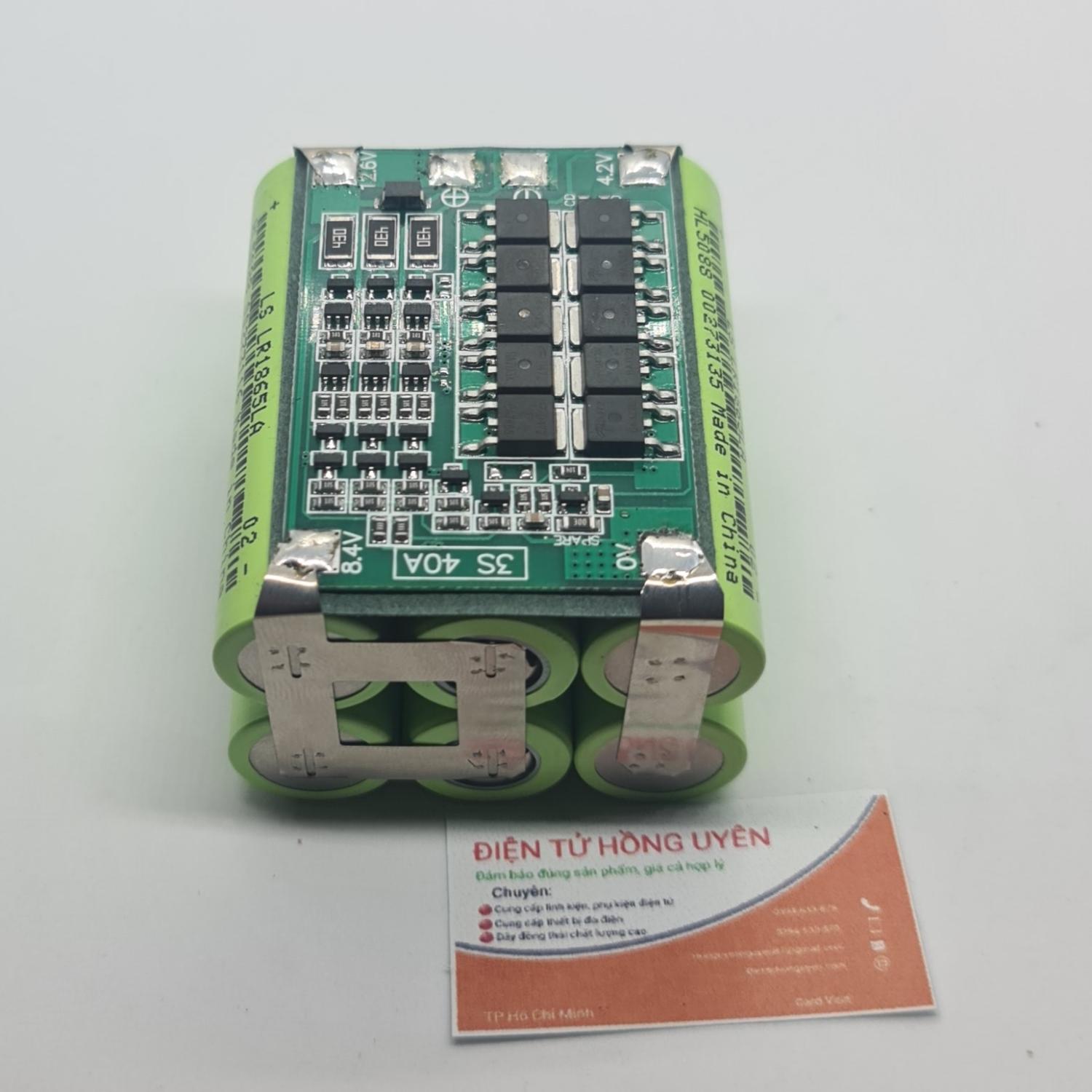 Giá sỉ khối pin lithium 3s - 12.6v - 4000mah - 40a. pin mới, chuẩn, dòng xả cao. khối pin được đóng từ 6 cell pin lishen xanh + mạch bảo vệ lithium 3s 40a - mua 2 khối tặng sạc 3s 12.6v. dùng thay pin máy khoan, máy bắt vít...và các thiết bị 12v
