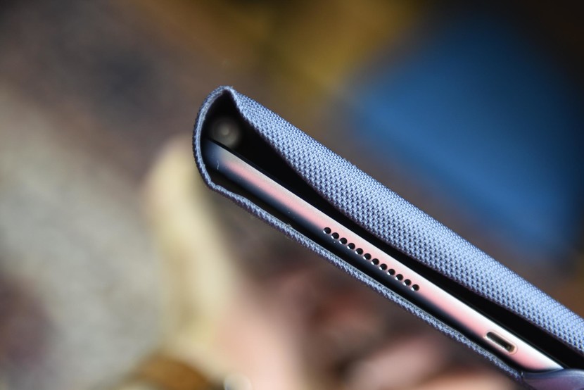 [HCM]Bàn Phím Logitech Create Cho iPad Pro 9.7 Kiêm Bao Da - Có Đèn Bàn Phím