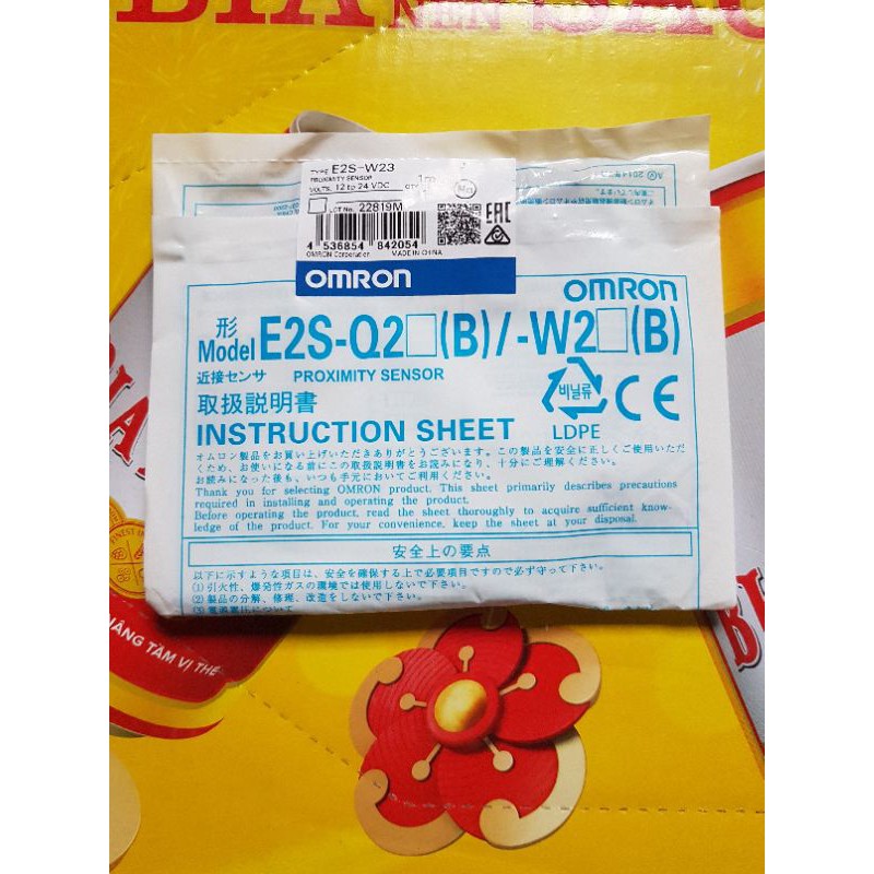 Cảm Biến Tiệm Cận Omron E2S- W23 1M