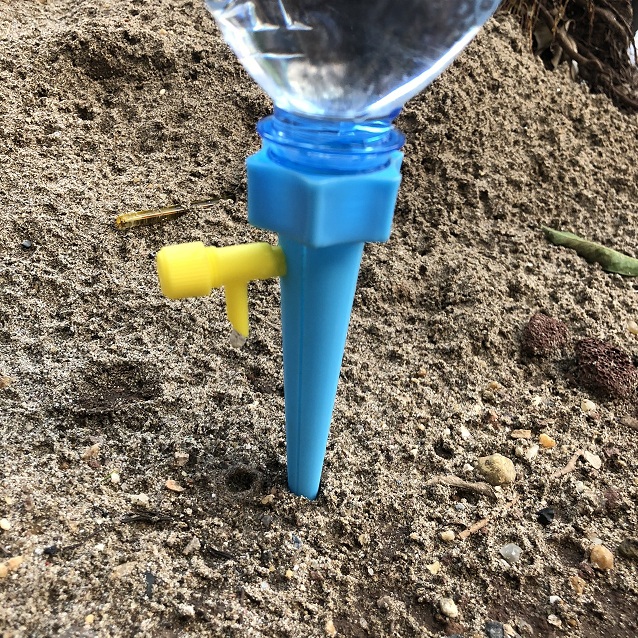 Automatic drip watering bottle head - small type
