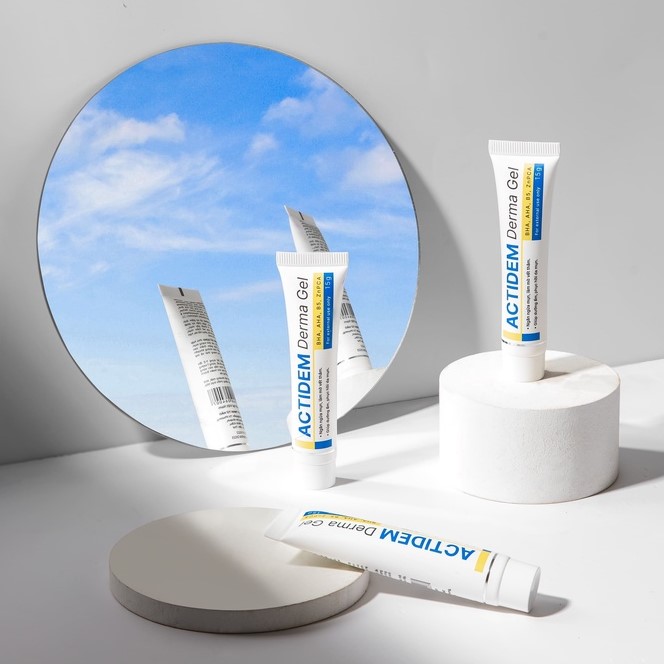 Gel giảm mụn dưỡng ẩm da ACTIDEM Derma Gel