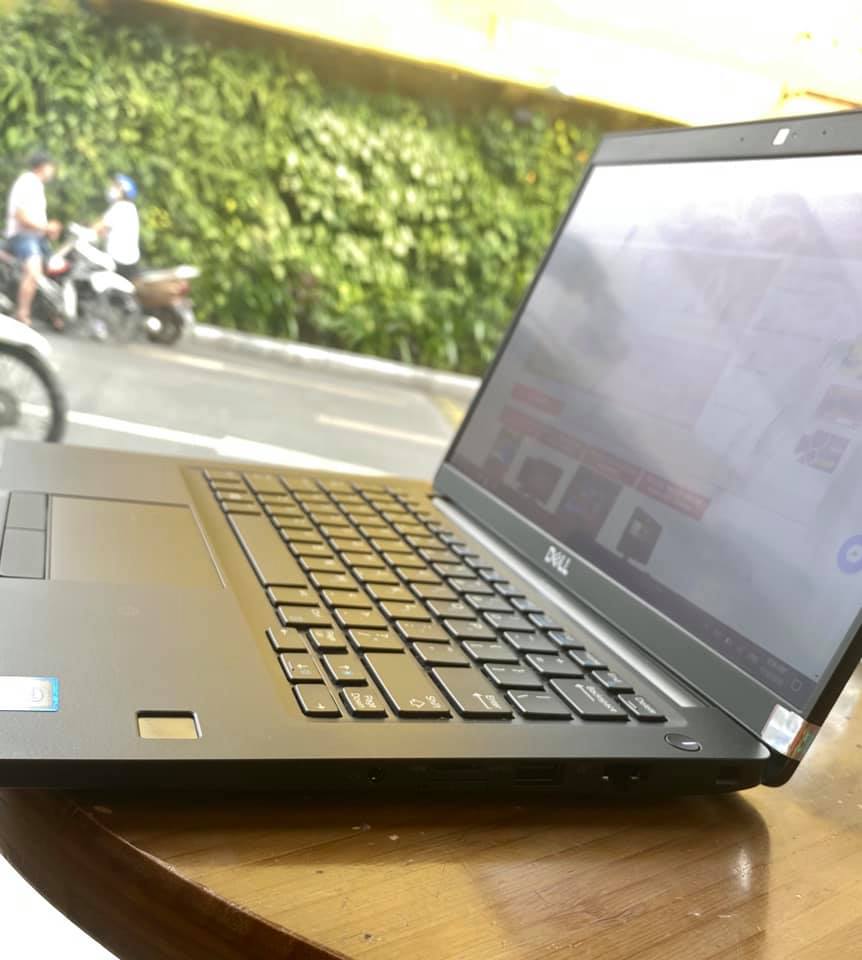 Laptop Dell Latitude 7390