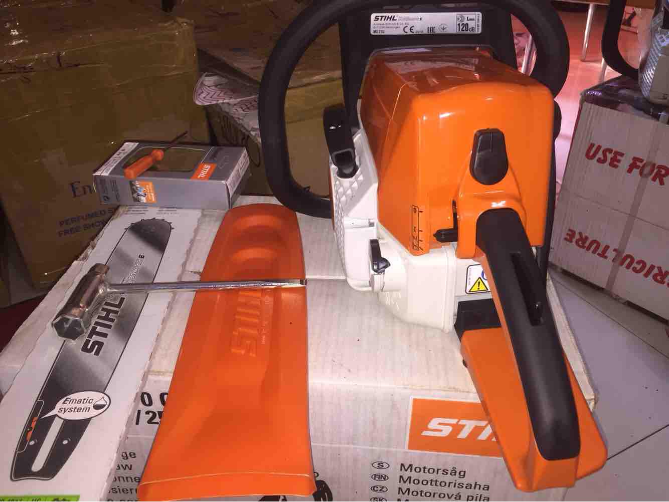 Máy cưa xích chạy xăng Stihl MS 210