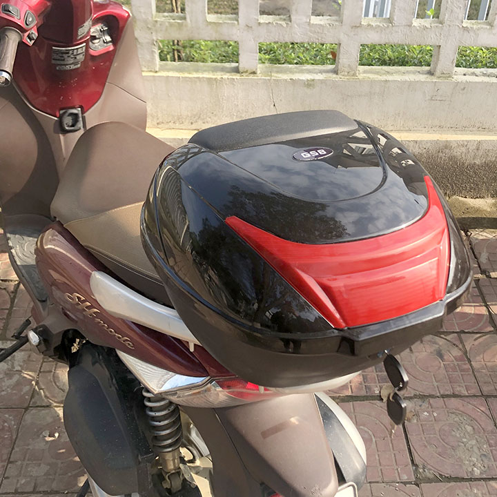 Thùng đựng đồ gắn đuôi xe máy GSB-03