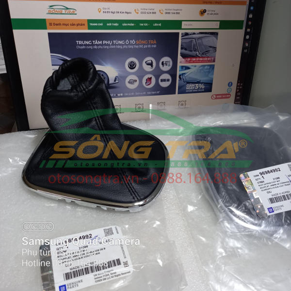 Chụp bụi cần số chevrolet cruze 2011