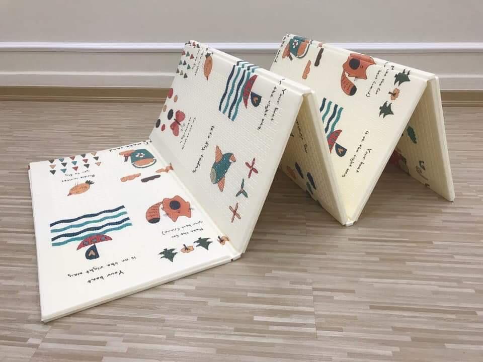 Thảm xốp hai mặt gấp gọn ( 1m8 x 2m ) Chiếu xốp cho bé