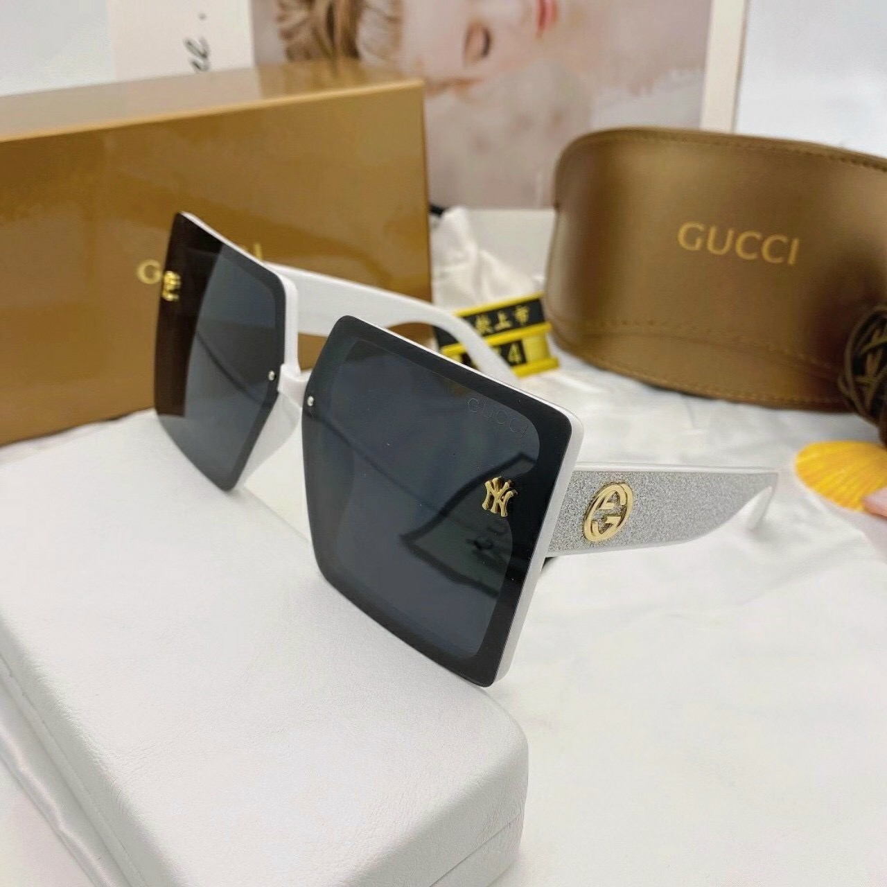 Kính thười trang GUCCI 574