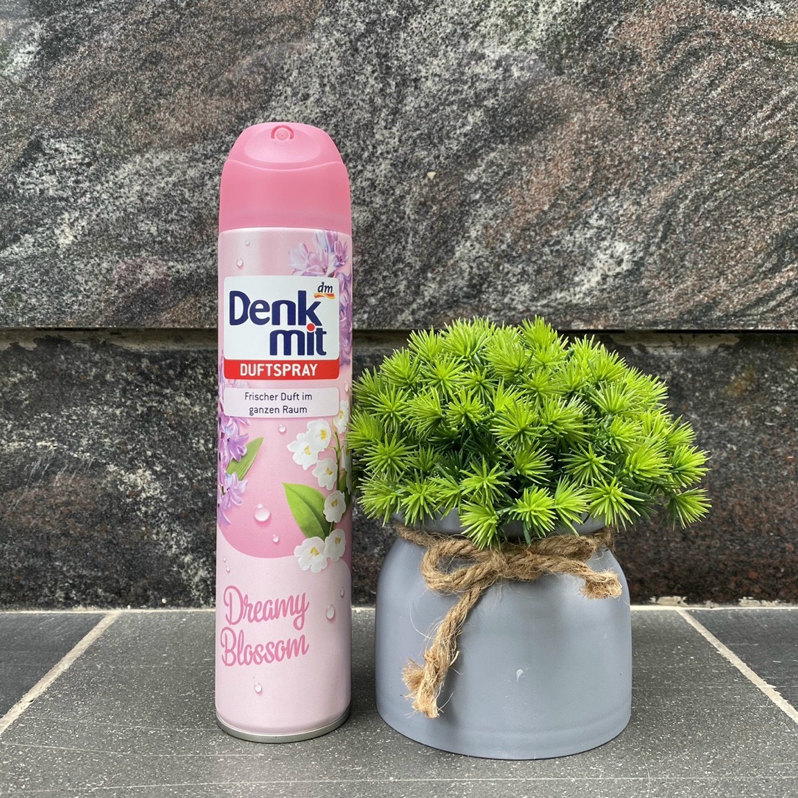 Xịt Thơm Phòng Denkmit Chai 300ml Hàng Đức