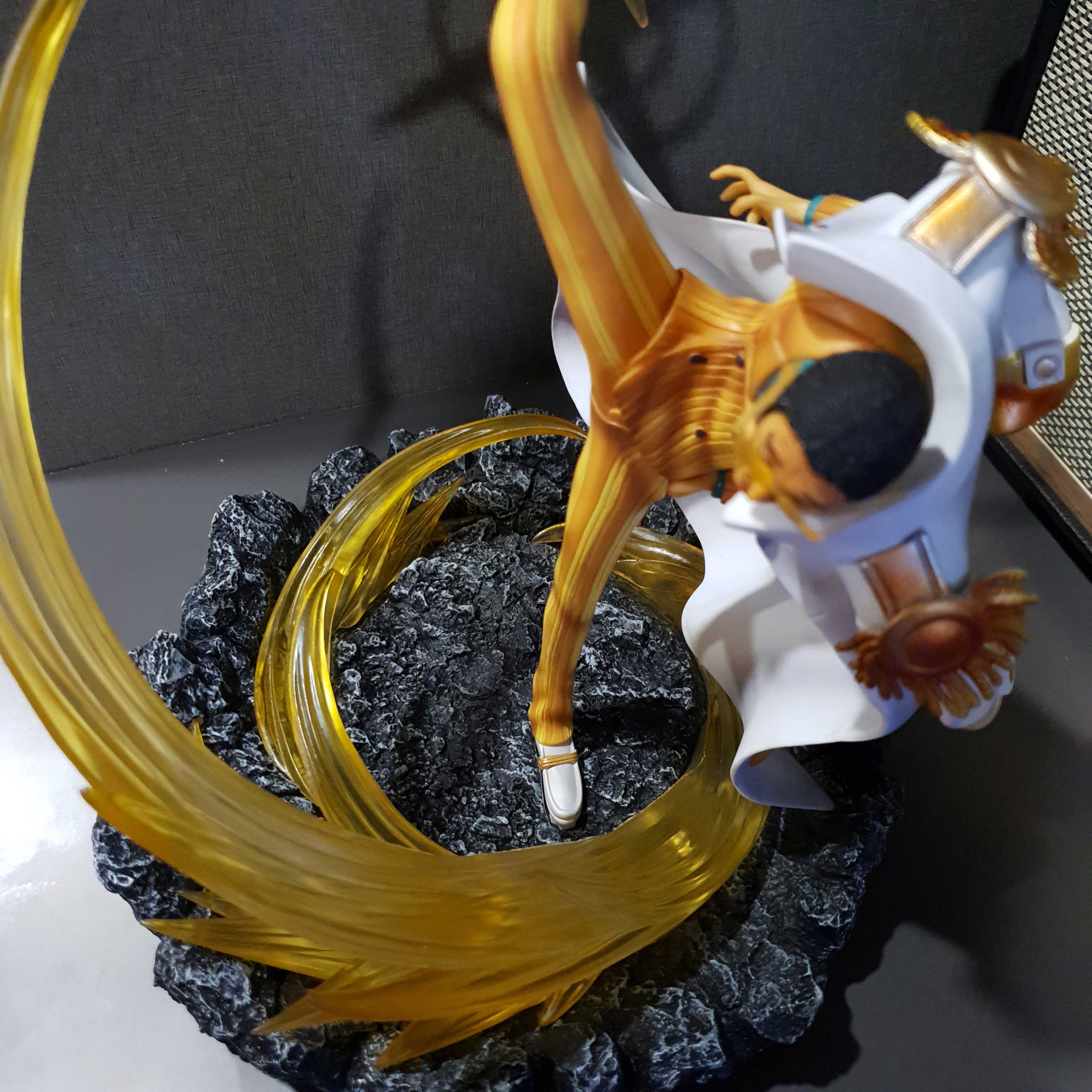 Mô hình Kizaru (khỉ vàng) 31 cm