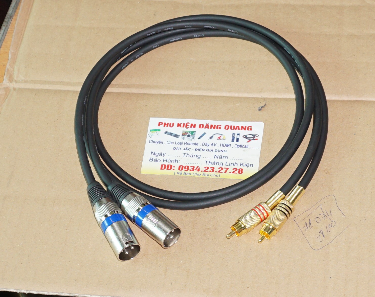 Cặp dây  canon Đực ra AV dài 1m (dây đen , jack canon sọc xanh )