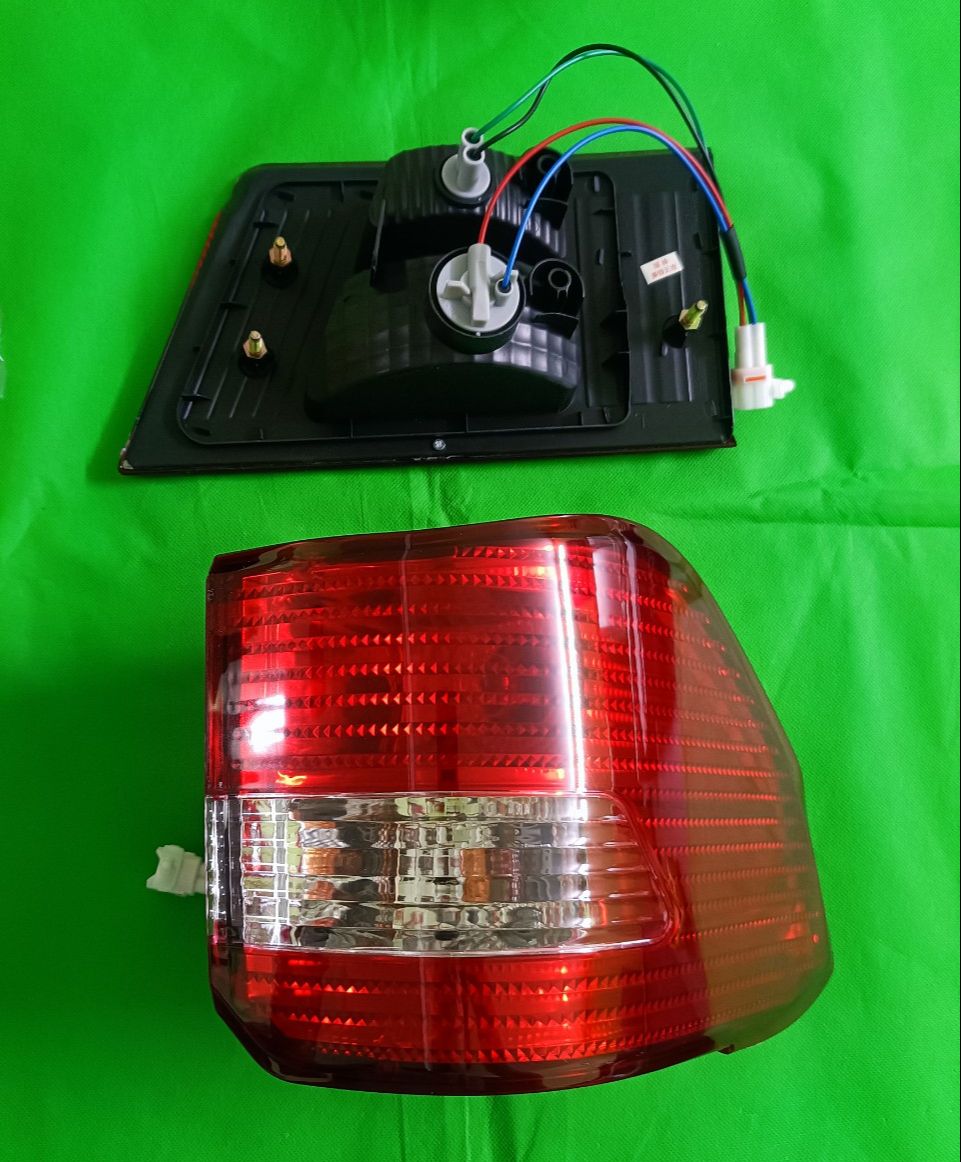 ĐÈN HẬU XE DONGBEN X30 ,SRM