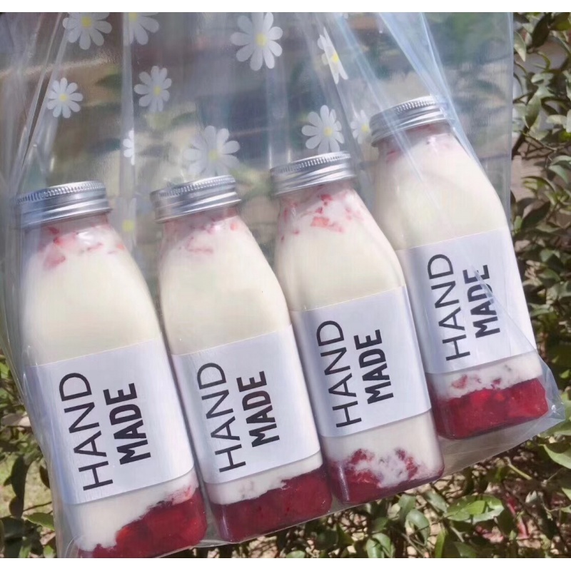 Chai thủy tinh vuông 350ml nắp dây xách