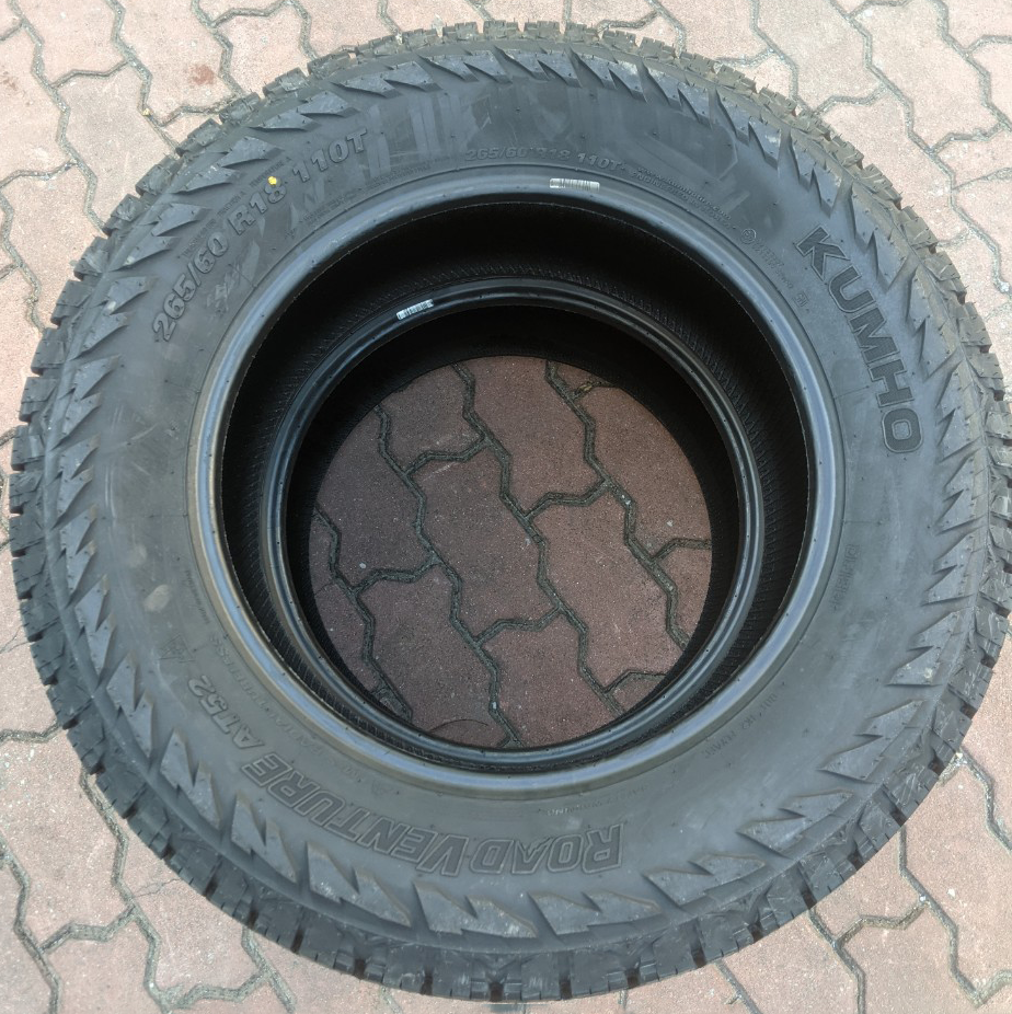 265/60r18 Kumho AT52 110T