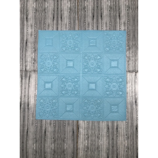Xốp dán tường 3D Hoa văn tim 70x70cm