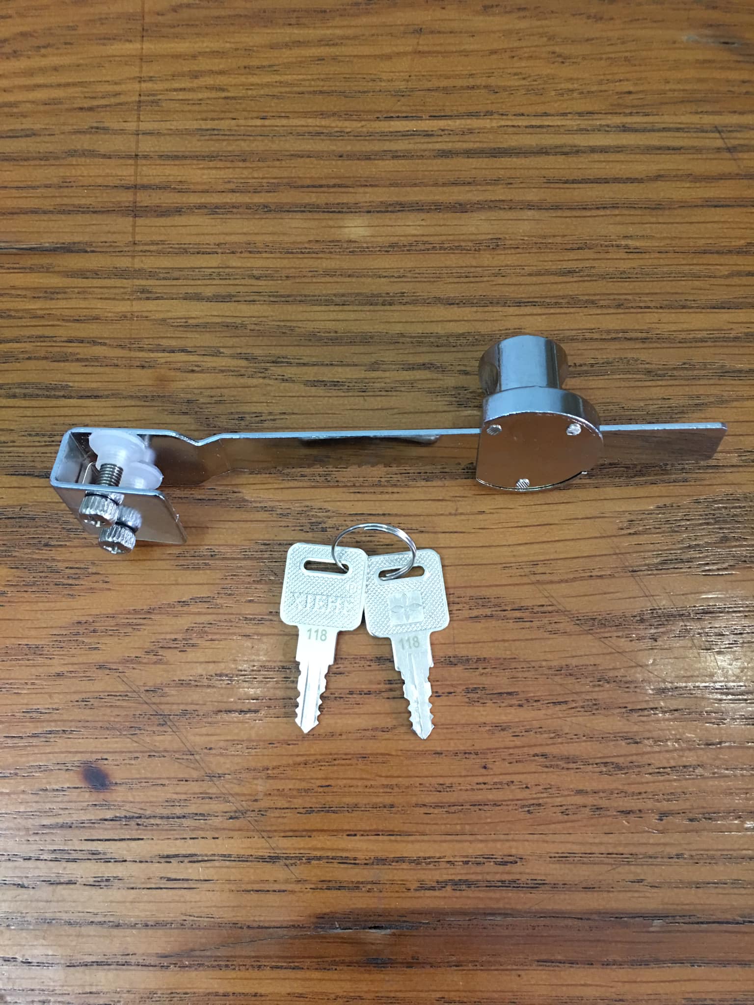 [HCM]Khóa tủ kính 2 cánh lùa Xiehe