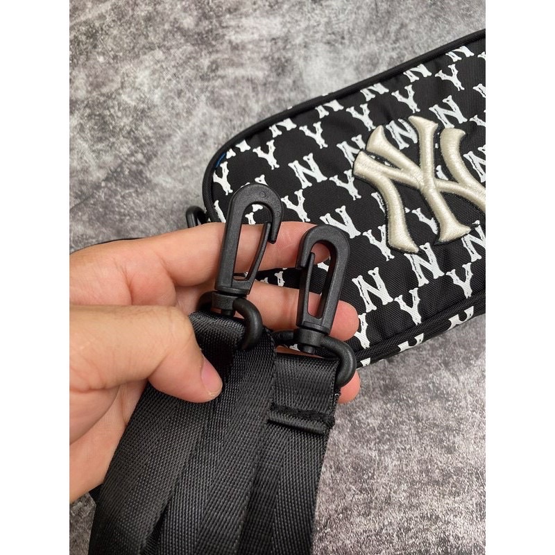 Túi Đeo Chéo MLB NY Cross Bag Monogram Mini Nam Nữ