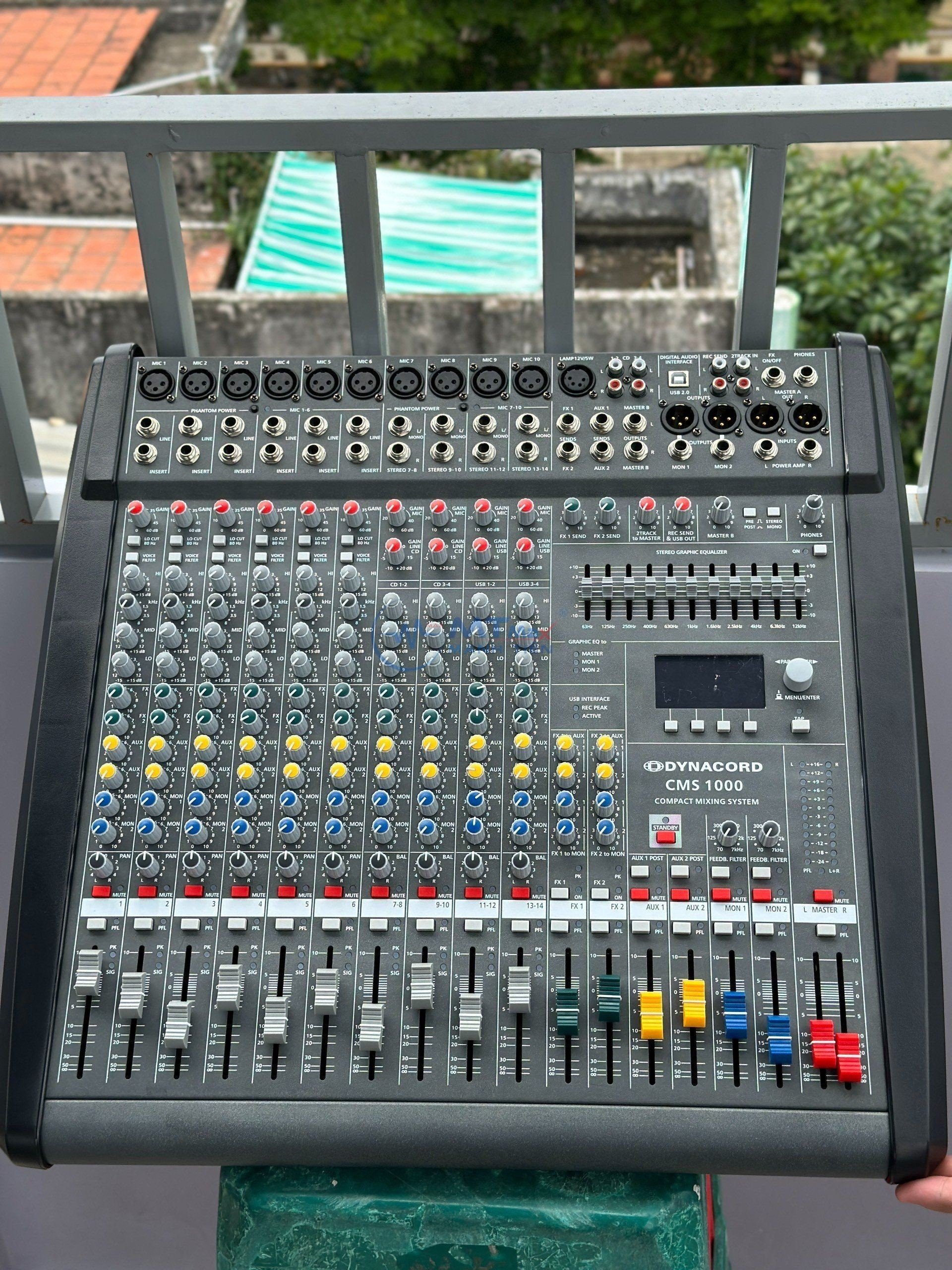Bàn mixer cms 1000 - mixer hỗ trợ âm thanh cao cấp, xử lý hiệu ứng mượt mà, 2 bộ hiệu ứng kép, đẳng cấp âm thanh sân khấu.